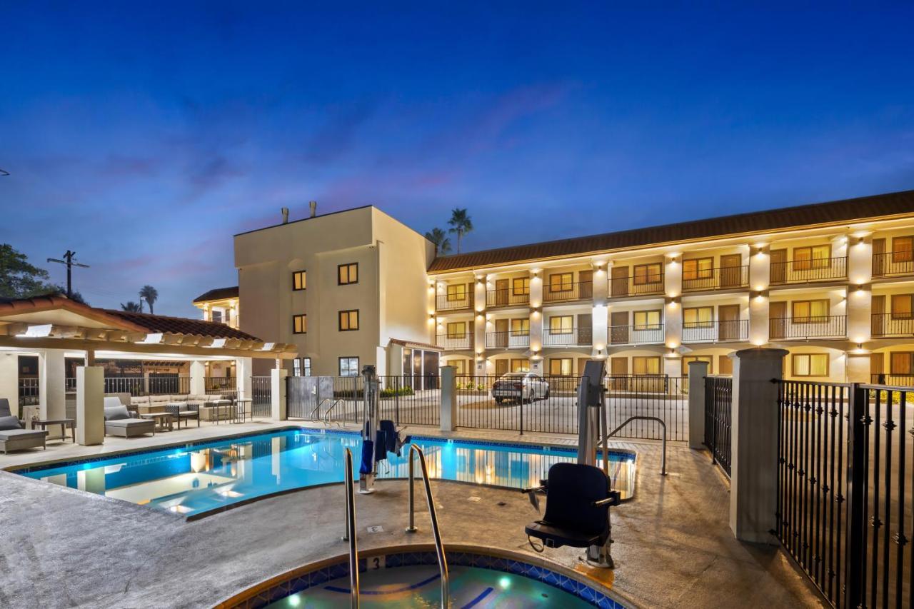 Hotel Huntington Duarte Exterior photo