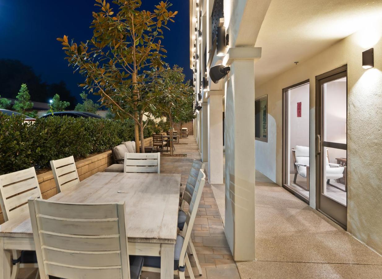 Hotel Huntington Duarte Exterior photo